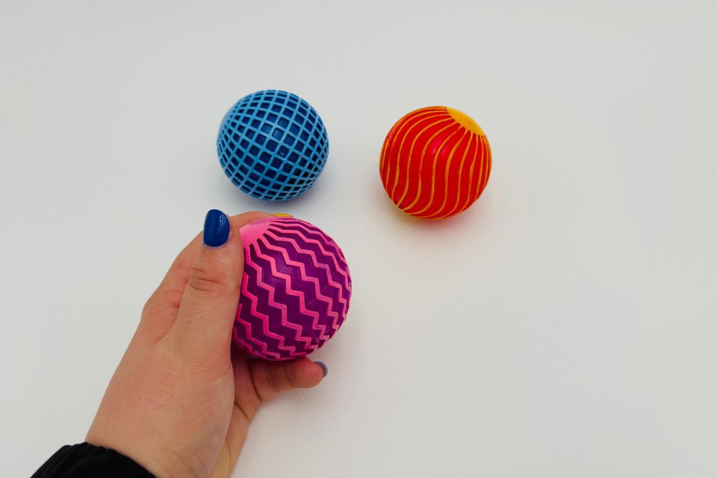 Balle rebondissante disco texturée lumineuse