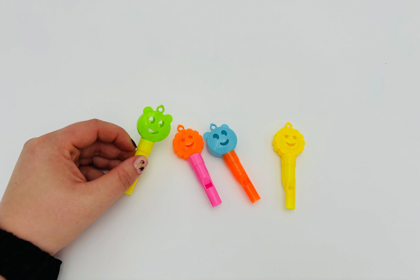 Sifflets smiley lot de 4