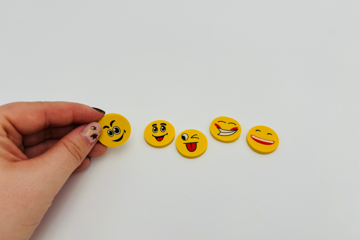 Gommes smiley lot de 5