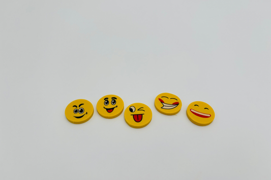 Gommes smiley lot de 5