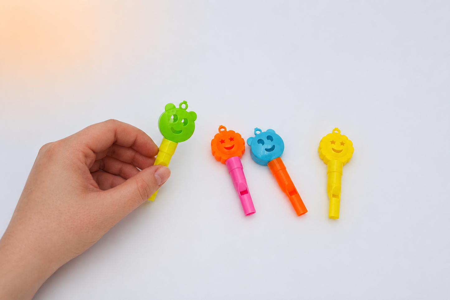 Sifflets smiley lot de 4